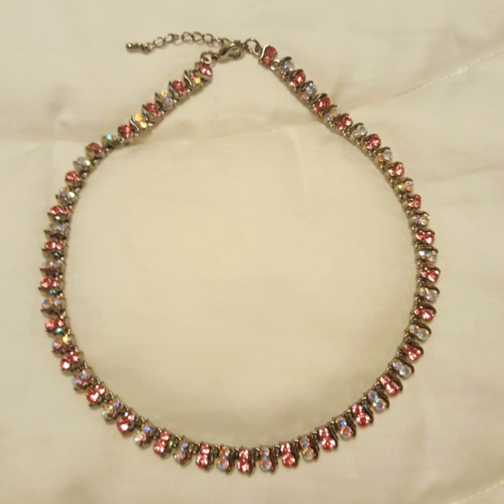 Choker necklace